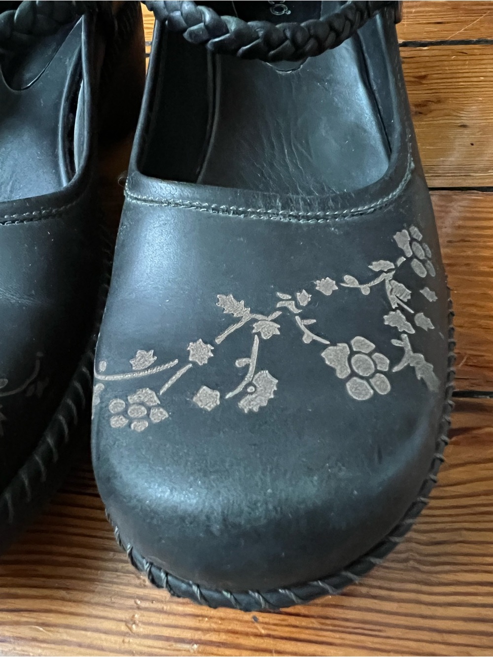 EUC — ECCO Black Mary Jane Clogs with Floral Detail (1990’s) - Picture 6 of 8